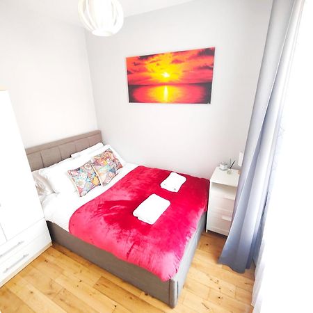 Modern Central Brighton Patio Flat - Free Parking! Apartment Bagian luar foto